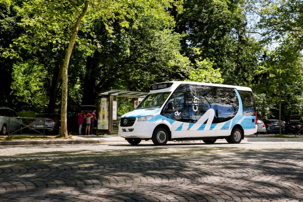 minibus urbain city 23 en ville