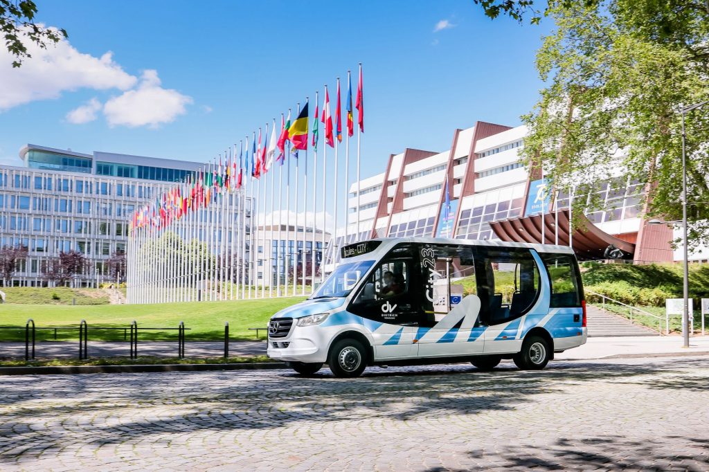 minibus urbain city 23 devant conseil de l'europe